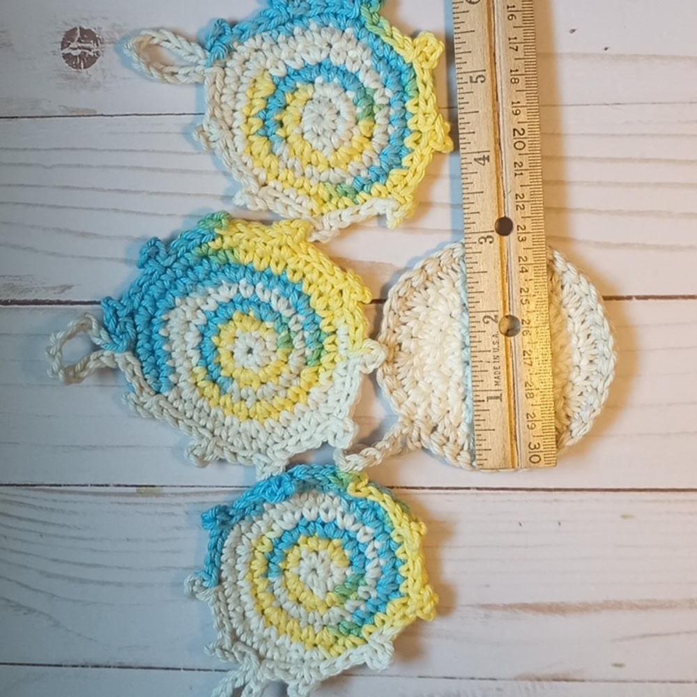 Handmade Cotton Facial Rounds - Picture 3 of 4